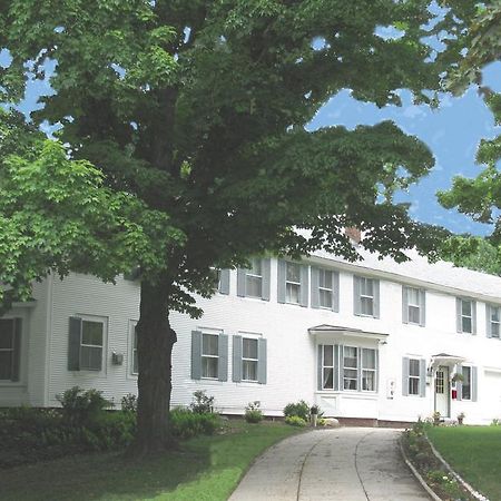 The Bridges Inn At Whitcomb House B&B Swanzey Εξωτερικό φωτογραφία