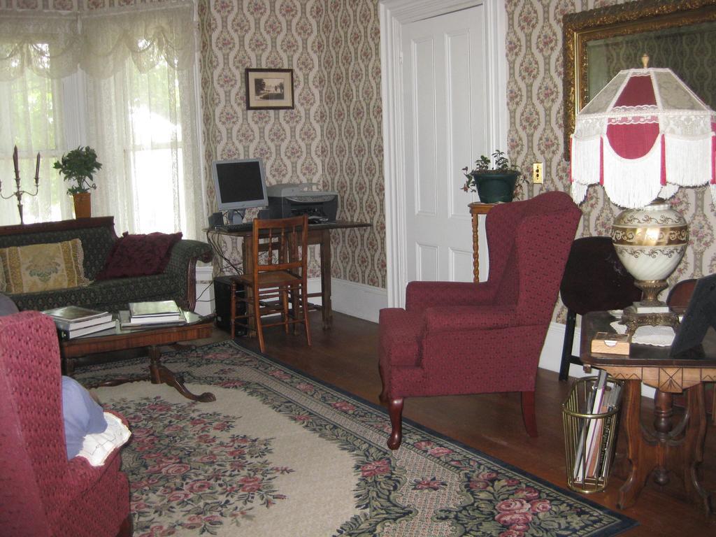The Bridges Inn At Whitcomb House B&B Swanzey Εξωτερικό φωτογραφία