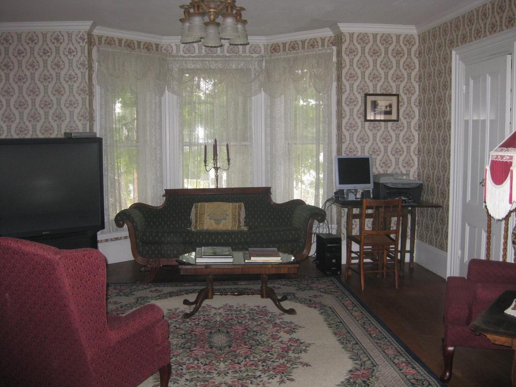 The Bridges Inn At Whitcomb House B&B Swanzey Εξωτερικό φωτογραφία